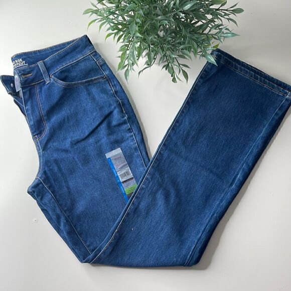 NOBO Denim - NWT NOBO mid rise bootcut jeans.  Size 11.